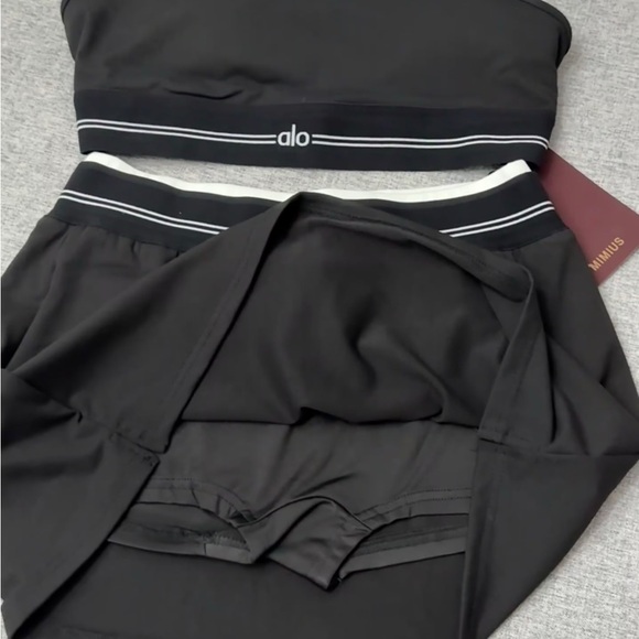 Alo Black and White Sports Bra and Skirt Set - Picture 3 of 4